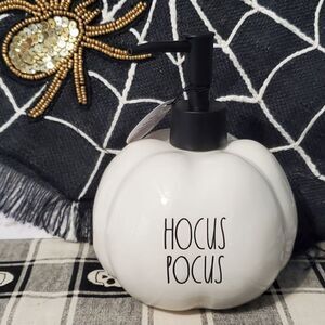 Rae Dunn Halloween "Hocus Pocus" Pumpkin Shaped Soap dispenser